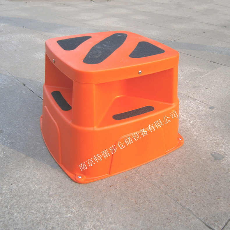 可移動(dòng)式安全腳踏凳(圖1) 可移動(dòng)式安全腳踏凳(圖1)